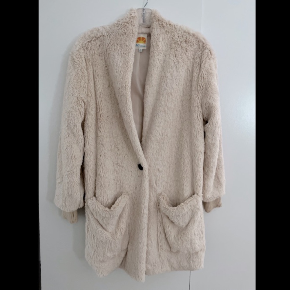 Winter White - image 1